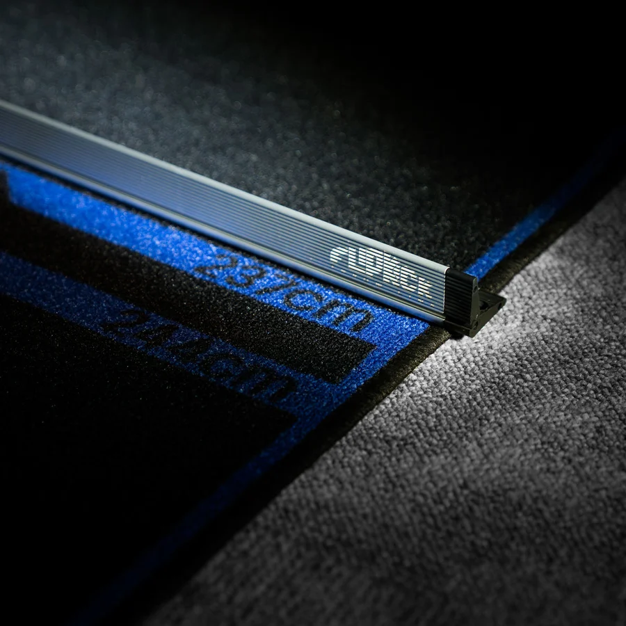 Target Flip Kick Aluminium Foldable Oche - Image 6