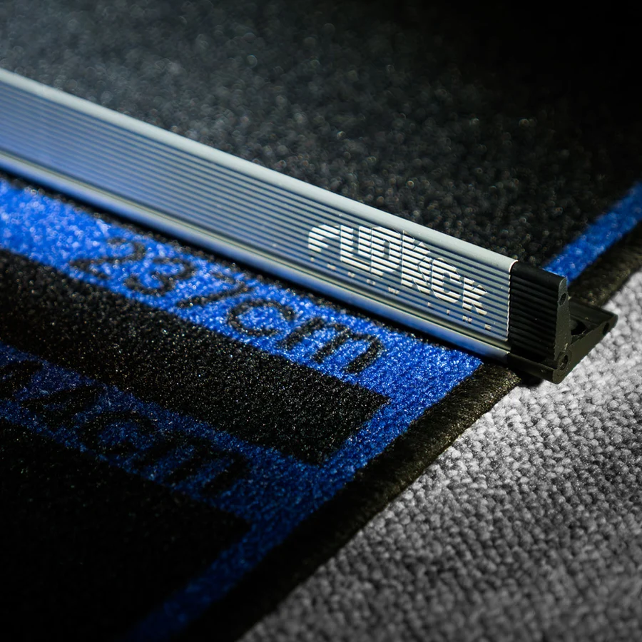 Target Flip Kick Aluminium Foldable Oche - Image 7